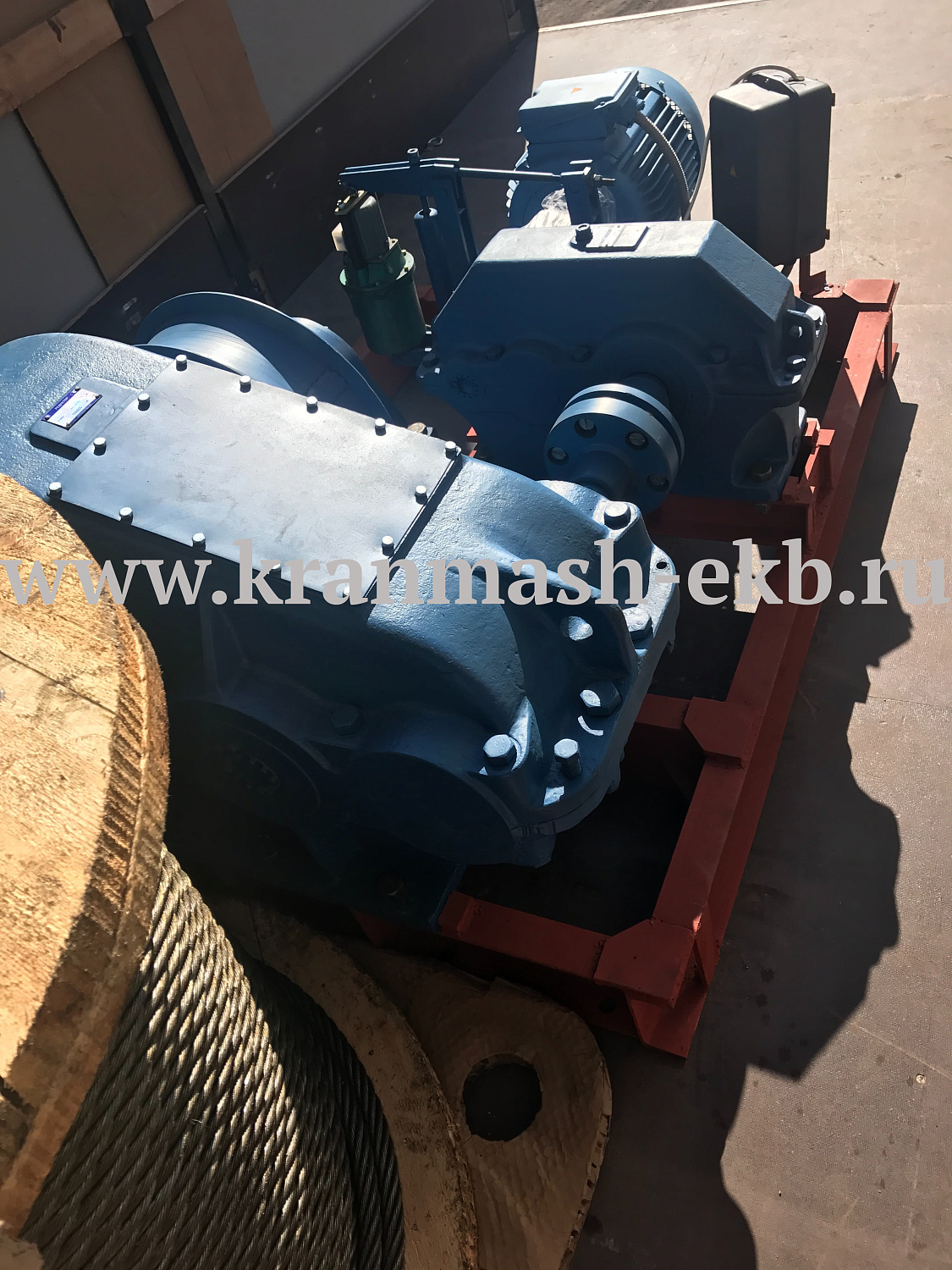 Лебедка маневровая ЛЭМ-10Ш1 Лебедка маневровая ЛЭМ-10Ш2